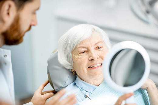 Dental Care for Older Adults: Maintaining Healthy Teeth and Gums
